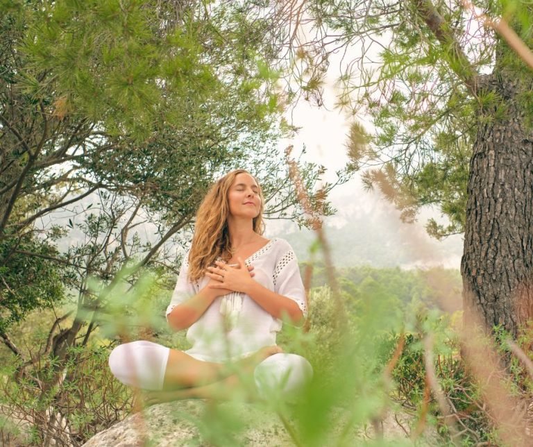 meditazione-della-mano-sentiero-dell-essere