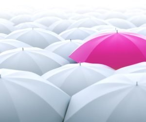 sentirsi-soli-in-una folla-il-bisogno-di-essere-ascoltati